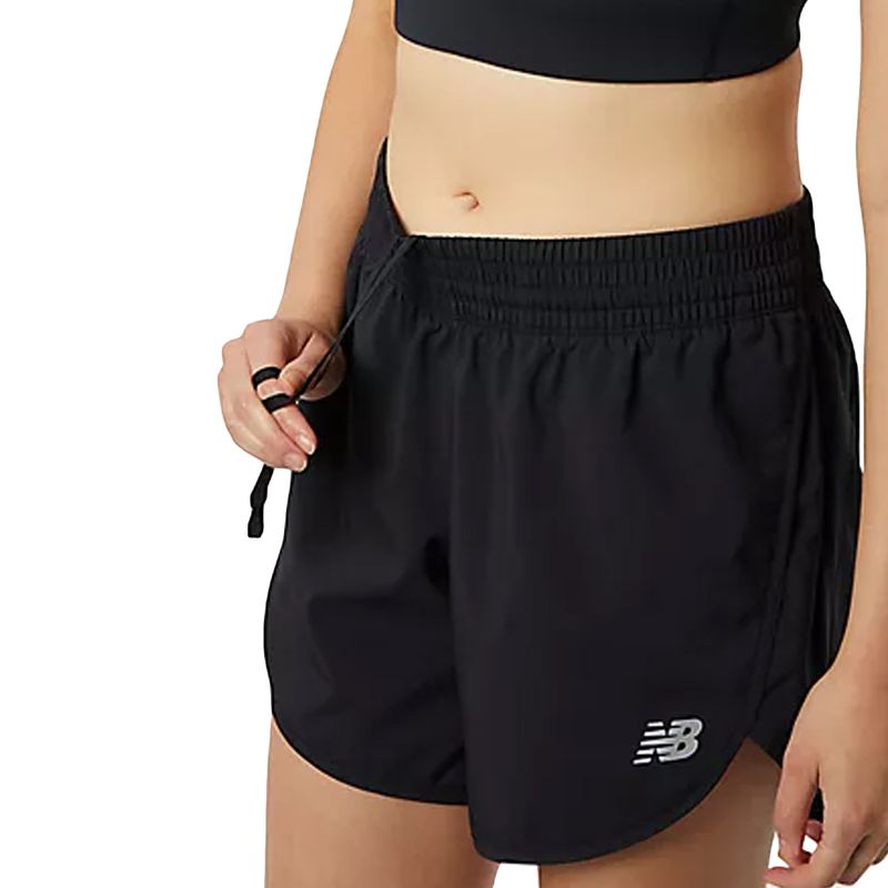 short-accelerate-fem-new-balance-preto-detalhe