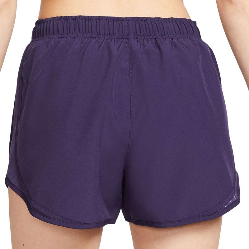 short-nike-fem-tempo-roxo-atras