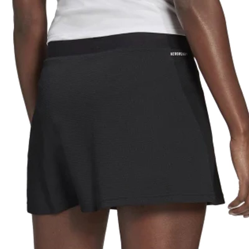 saia-adidas-club-tennis-preta-atras