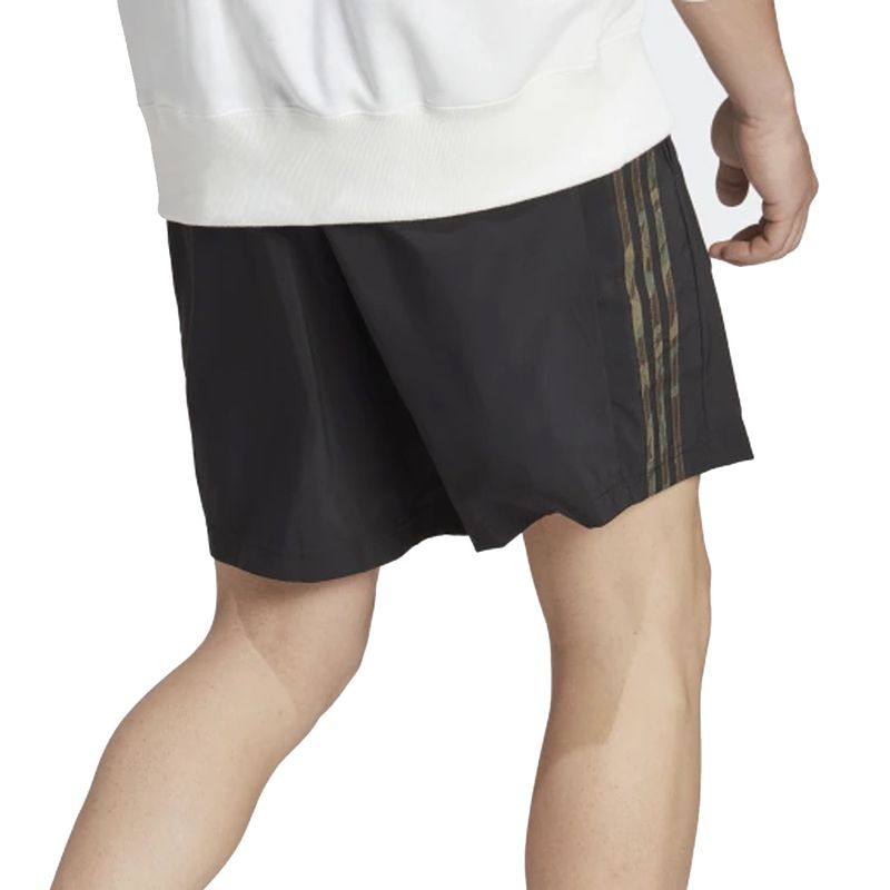 bermuda-adidas-essentials-preta-atras