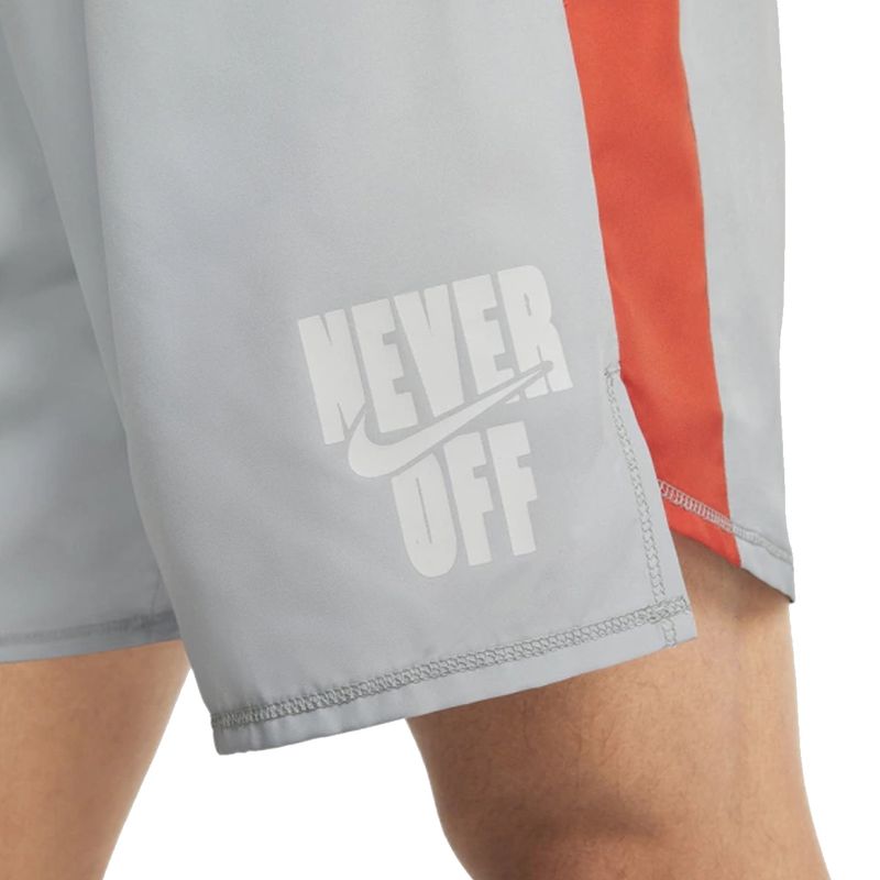 short-nike-challenger-cinza-detalhes