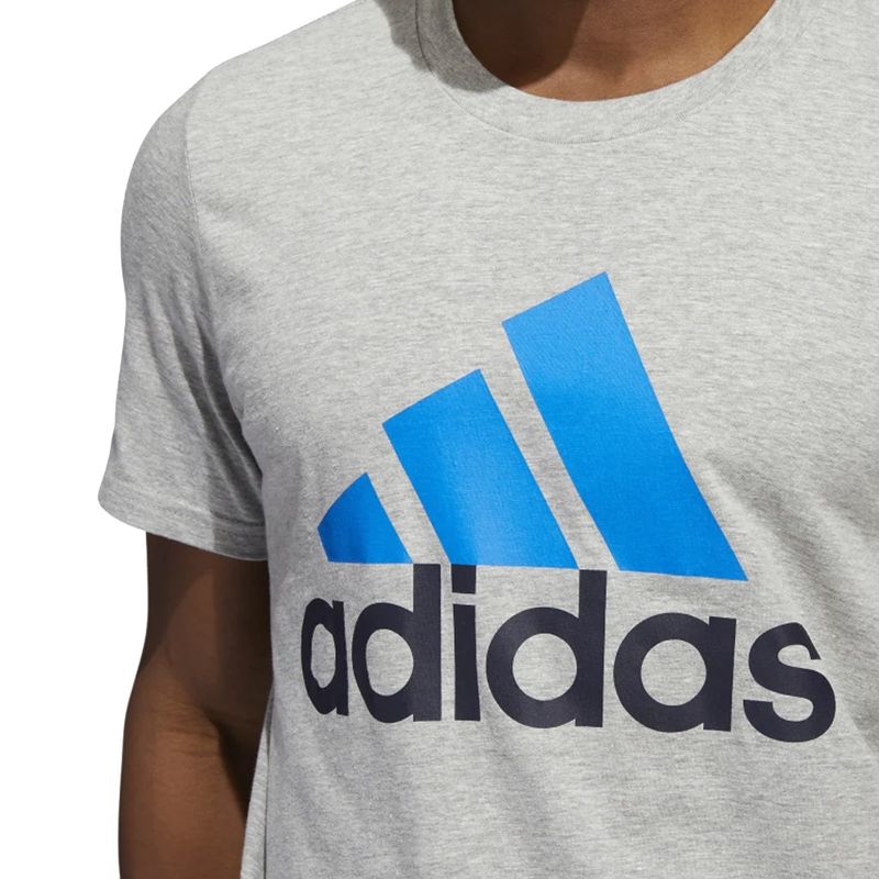camiseta-adidas-basic-badge-logo-azul-zoom