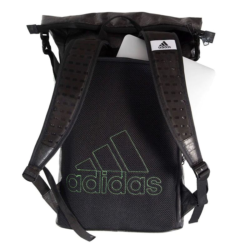 mochila-adidas-multigame-preto-verde-detalhe-atras