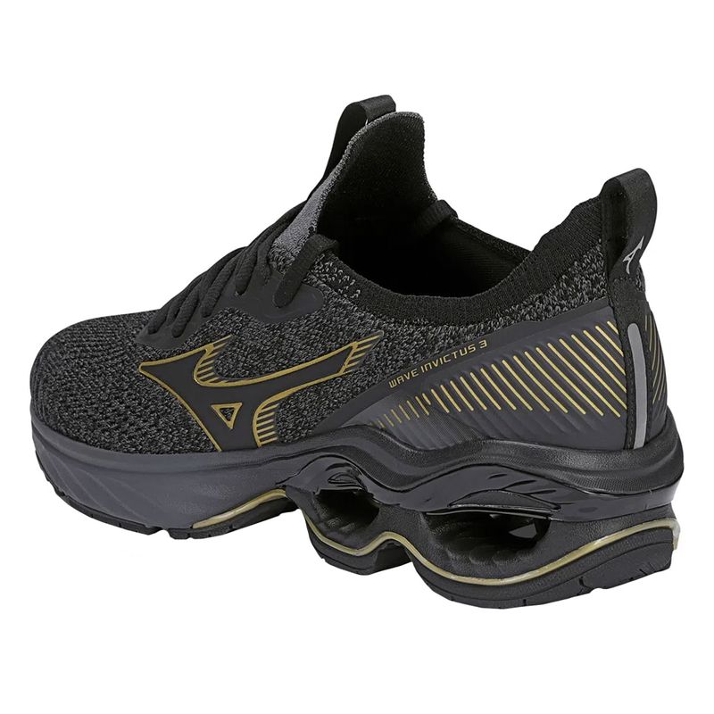 tenis-mizuno-wave-invictus-3-preto-lateral-atras