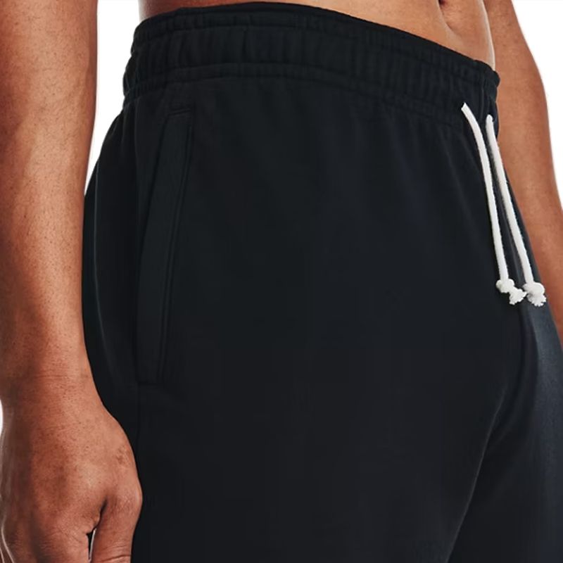 shorts-under-armour-ua-rival-terry-preto-detalhe