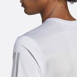 camiseta-adidas-own-the-run-branca-zoom