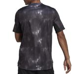 camiseta-adidas-workout-atras