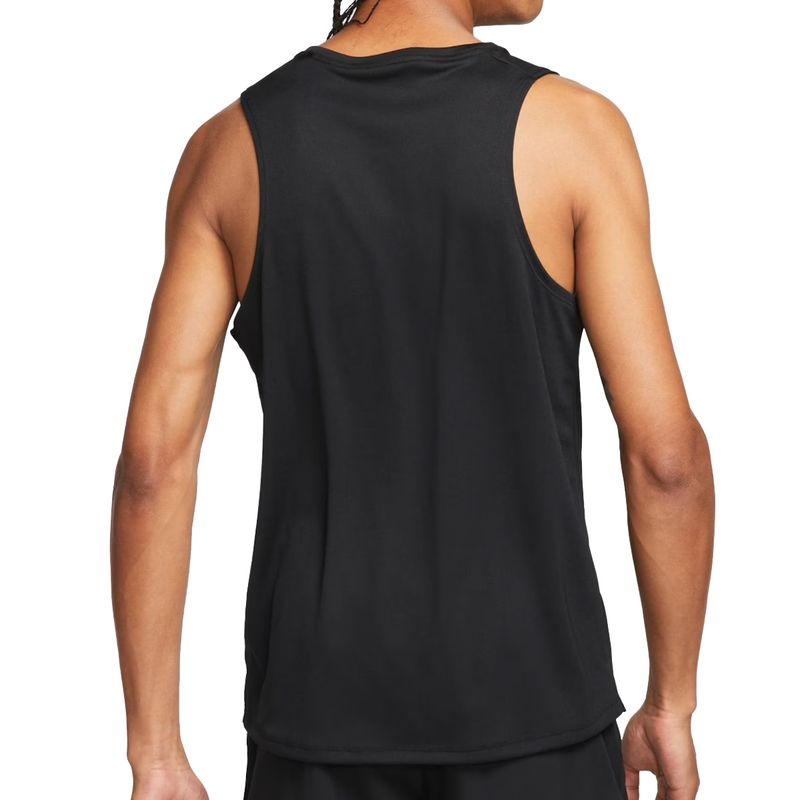 Regata-nike-miler-tank-preta-atras