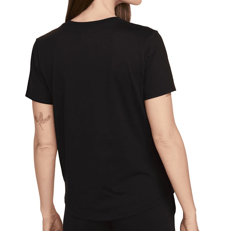 camiseta-nike-fem-essencial-preta-atras