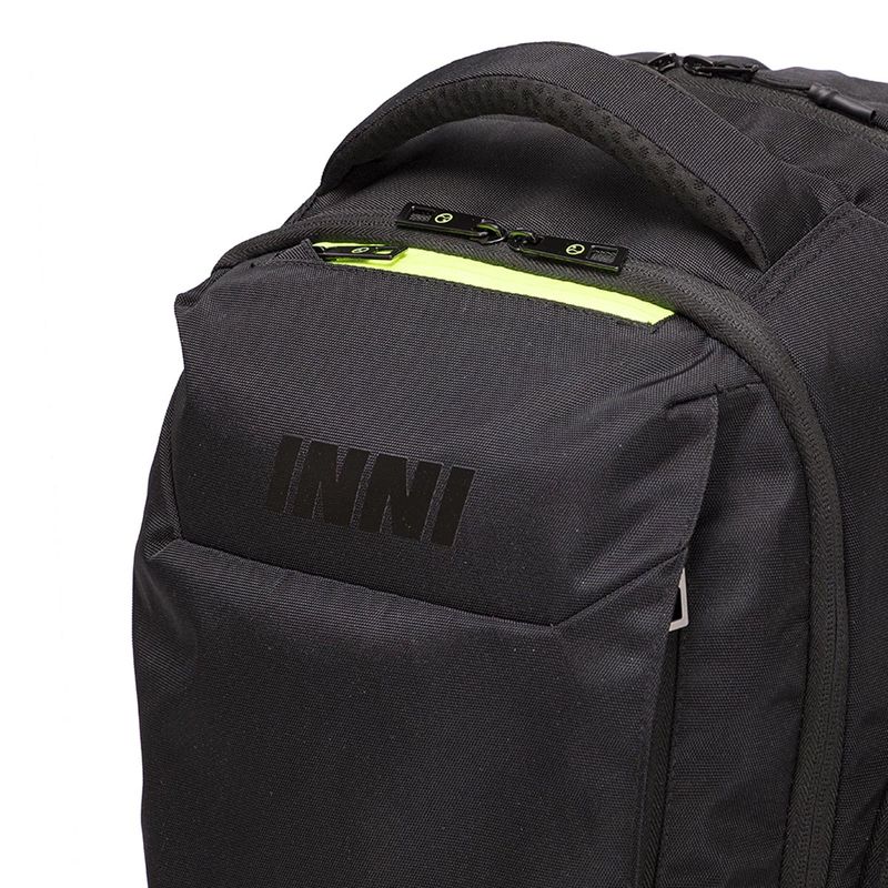 mochila-inni-game-preta-verde-detalhe-fechos.jpg